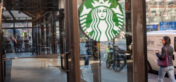 Starbucks Fans Await Red Cup Day, Offering Free Cups