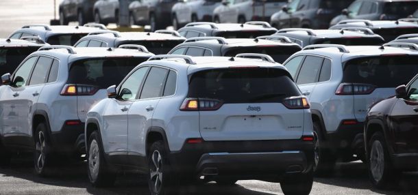 Stellantis Recalls Over 63,000 Jeep Cherokees Due to Power, Brake